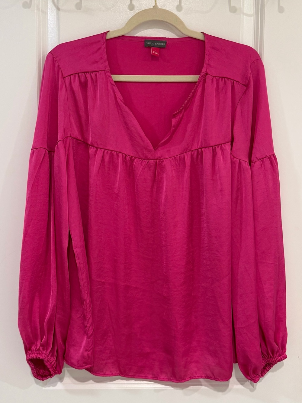 Vince Camuto Barbiecore Fuchsia Pink Satin Split V-Neck Swing Blouse - Size L